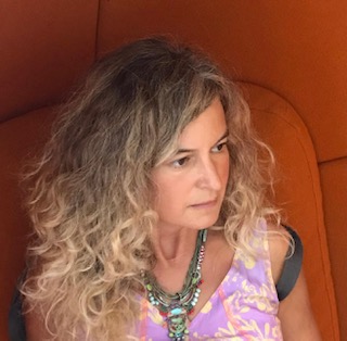 Entrevista: Da felicidade dos contos de fadas à vida real